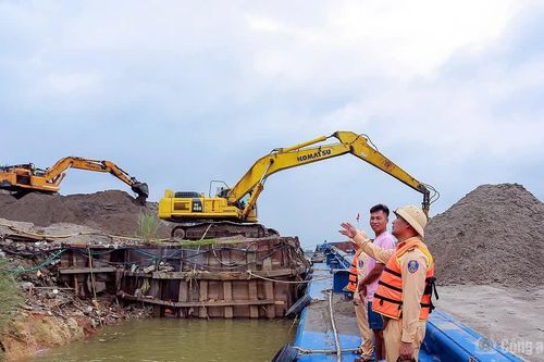 Rào chắn bến không phép, siết kiểm tra phương tiện đường thủy