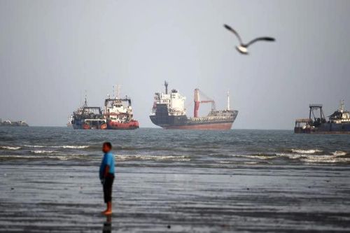 Mỹ bác bỏ thông tin Iran kiểm soát tuyến hàng hải Hormuz