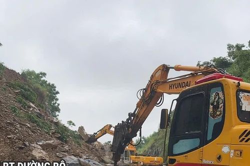 Thanh Hóa, Nghệ An có gần 100 điểm ngập lụt, sạt lở gây ảnh hưởng giao thông