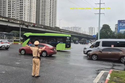 Đảm bảo giao thông, kéo giảm ùn tắc giờ cao điểm