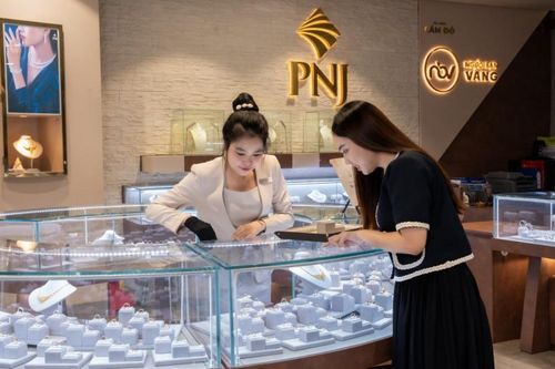 Dragon Capital đầu tư trở lại cổ phiếu PNJ