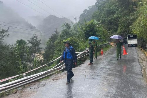 Lào Cai ứng trực 24/24 giờ, kiên quyết di dời dân ra khỏi vùng nguy cơ mất an toàn do mưa bão