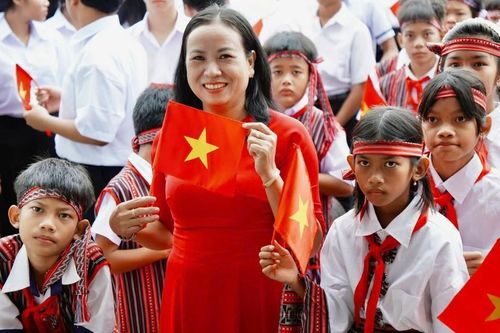 Đánh giá giáo viên theo KPI: Ranh giới giữa 'hiệu suất làm việc' và 'đặc thù giáo dục'?