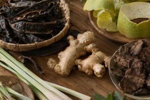 Chăm sóc tóc khỏe đẹp thời điểm giao mùa từ nguyên liệu thiên nhiên