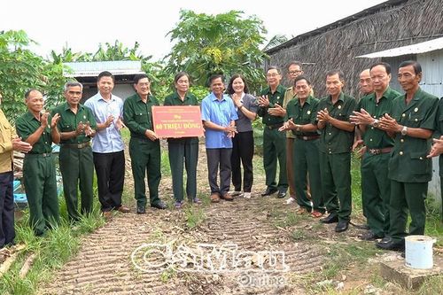 Trao hỗ trợ xây dựng nhà ở cho hội viên cựu chiến binh khó khăn