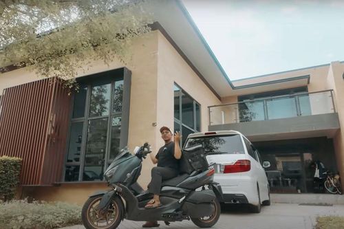 Tài xế 'cày cuốc' từ 9h đến 15h, thu nhập chạm mốc 122 triệu đồng/tháng: Sống trong biệt thự, mới mua Porsche đầu năm 2026