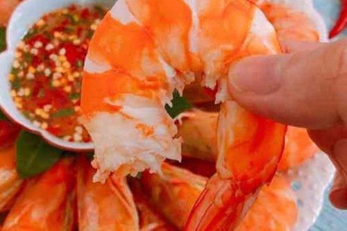 Luộc tôm bao lâu là vừa chín?