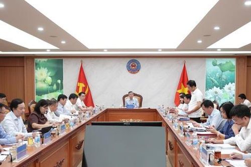 Tăng trưởng hai con số: Gỡ điểm nghẽn để nguồn lực vào sản xuất, kinh doanh