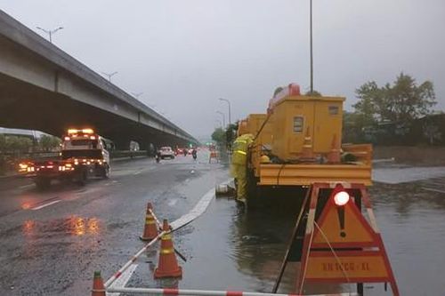 Hà Nội tăng cường ứng trực, xử lý các điểm úng ngập sau mưa lớn