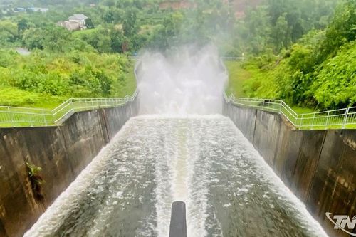 Hồ Núi Cốc xả tràn, hai xã Trung Giã và Đa Phúc chủ động ứng phó lũ sông Cầu
