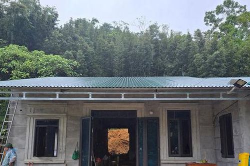 Hiện trường vụ sạt lở đất khiến 3 người thân trong một gia đình tử vong