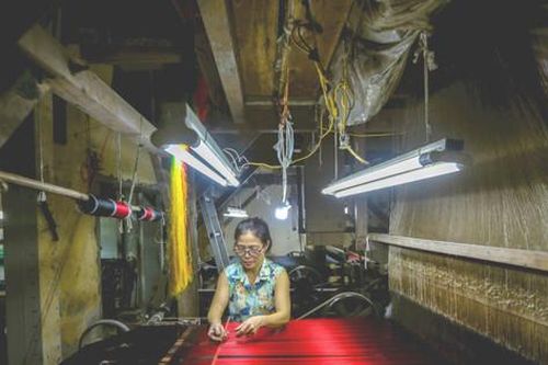 Làng lụa Vạn Phúc phát huy di sản, mở hướng phát triển mới