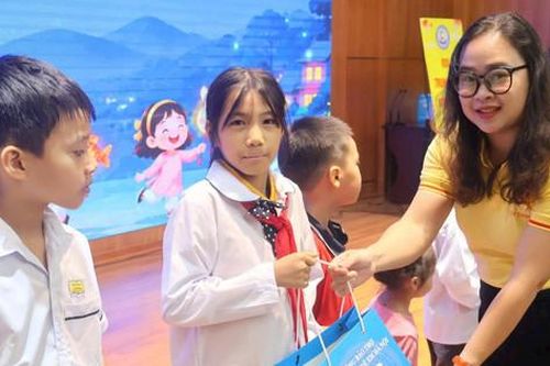 Hơn 780 triệu đồng hỗ trợ trẻ em có hoàn cảnh khó khăn nhân dịp Tết Trung thu