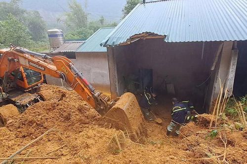 Sạt lở đất nghiêm trọng ở Phú Thọ, 3 người tử vong