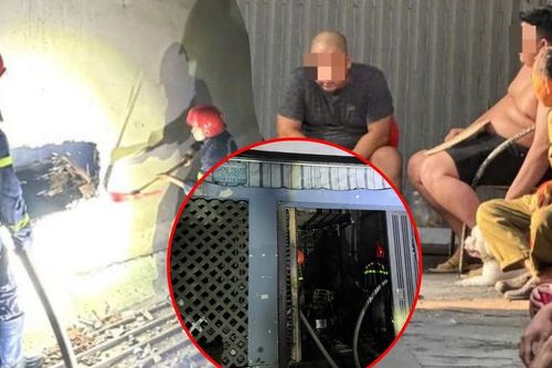 Chiến sĩ dùng búa phá tường cứu người trong đám cháy trong hẻm ở TPHCM
