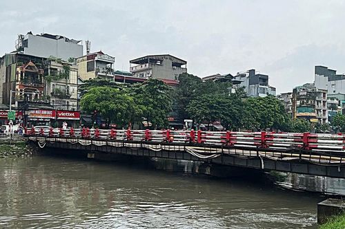 Hình ảnh mực nước ở một số dòng sông tại Hà Nội sau những ngày mưa