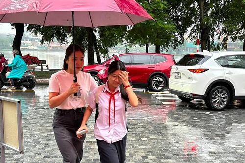 Chủ động điều chỉnh hình thức dạy học trước diễn biến thời tiết nguy hiểm