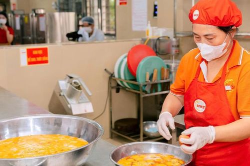 Hà Nội 'siết' quản lý bữa ăn bán trú, quy trách nhiệm hiệu trưởng
