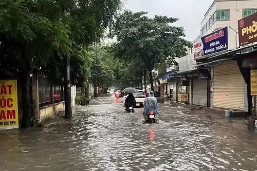 Sau mưa ngập, hàng loạt nguy cơ bệnh tật rình rập