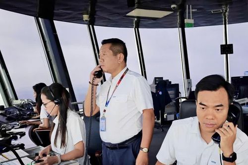 Điều hành không lưu chuyên cơ chở Nhà vua và Hoàng hậu Thái Lan thăm Việt Nam có gì đặc biệt?