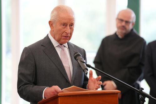 Vua Charles cảnh báo các ông lớn AI
