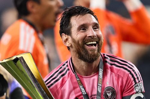 Lời từ chối 500 triệu euro của Messi gây sốt trở lại