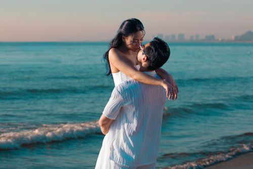 'Cái bẫy' khi vội vàng lao vào một mối quan hệ sau ly hôn
