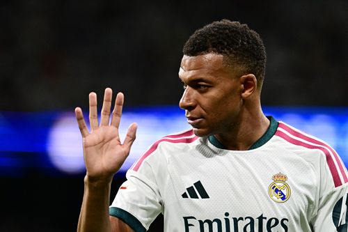 Mbappe chia tay Nike sau 20 năm