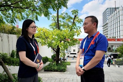 Trưởng đoàn Nguyễn Hồng Minh mong người hâm mộ tiếp sức tại ASIAD 20