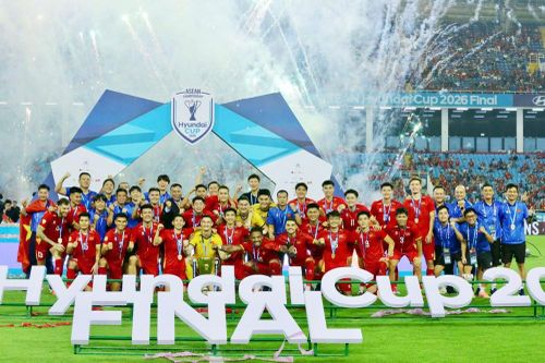 Hai tân binh Việt kiều được HLV Kim Sang Sik gọi lên ĐT Việt Nam