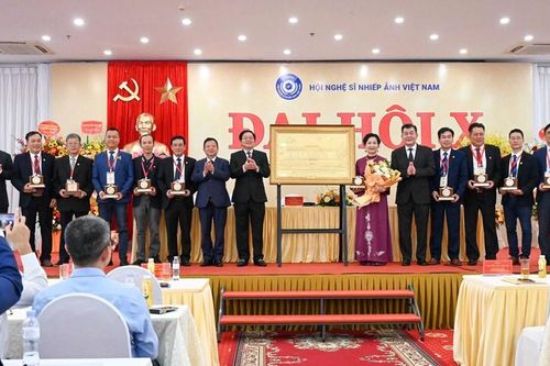 Bà Trần Thị Thu Đông tái đắc cử Chủ tịch Hội Nghệ sĩ Nhiếp ảnh Việt Nam nhiệm kỳ 2026 - 2031