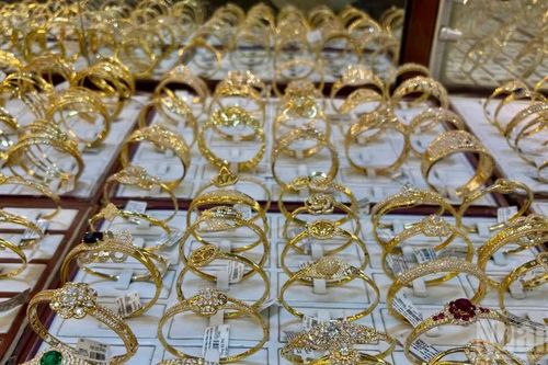 Giá vàng ngày 18/9: Vàng miếng, vàng nhẫn bật tăng cả triệu đồng/lượng