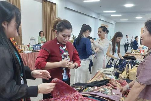 Đột phá kinh tế số từ Phiên chợ thanh toán không tiền mặt