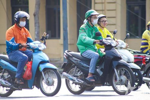 Bảo vệ tài xế công nghệ không chỉ bằng việc tranh luận vài phần trăm phí
