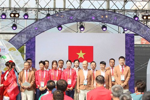 Quốc kỳ Việt Nam chính thức tung bay tại ASIAD 20