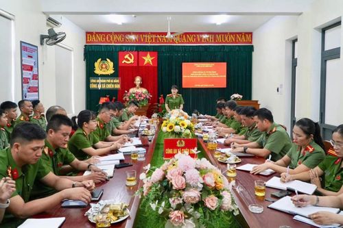 Đoàn công tác lãnh đạo Công an TP Đà Nẵng kiểm tra công tác bảo đảm ANTT tại xã Chiên Đàn và Trà Liên