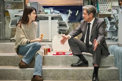 'The Intern' phá vỡ thế 'độc tôn' của 'Odyssey'
