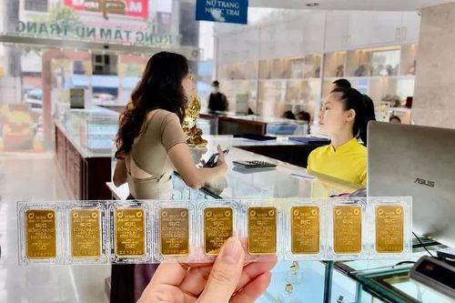 Giá vàng trong nước sáng 18-9 đảo chiều tăng mạnh