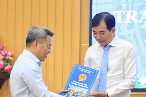 Phó Chủ tịch UBND phường Chánh Hưng được điều động công tác tại Sở GD-ĐT TPHCM