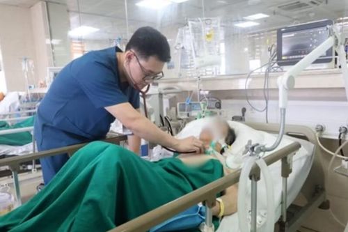 Cụ bà 101 tuổi đột quỵ được cứu sống, tái thông hoàn toàn mạch não