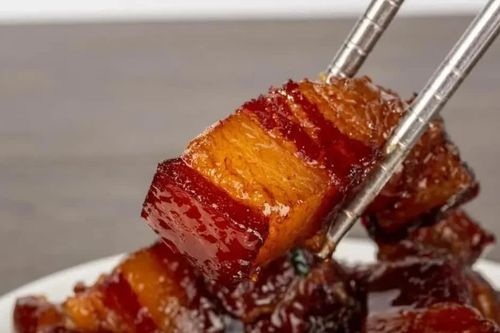 Có nên bỏ da khi ăn thịt lợn, thịt gà?