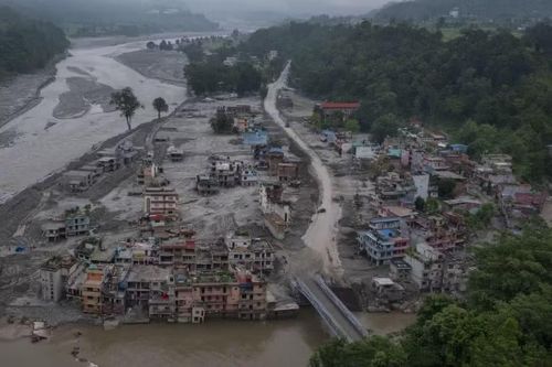 Chuyên gia giải mã yếu tố gây ra trận lũ quét thảm khốc ở biên giới Nepal - Trung Quốc