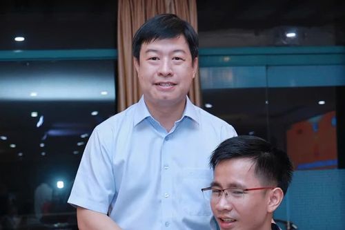Trao sổ tiết kiệm gương thanh niên 'Tỏa sáng Nghị lực Việt' năm 2026