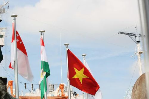 Quốc kỳ Việt Nam tung bay tại Asiad 20