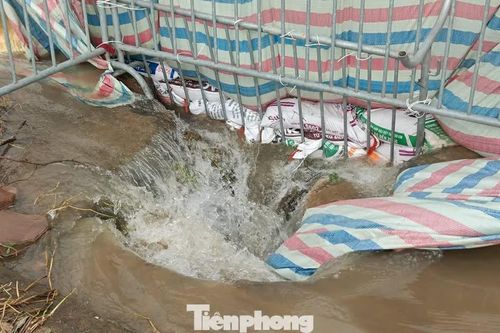 Vụ nam sinh ngã xuống cống tử vong: Tuyến đường cứ mưa là ngập, dân kiến nghị nhiều lần chưa khắc phục