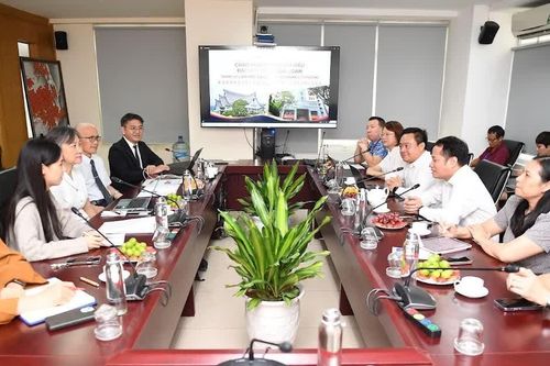 Công ty CP Tiền Phong làm việc với Đại học Từ Tế (Đài Loan, Trung Quốc)