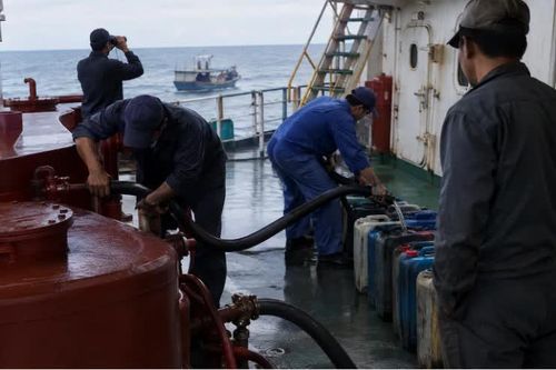 Hai thuyền trưởng lĩnh án tù vì bán trộm gần 2.000 tấn dầu cho người nước ngoài