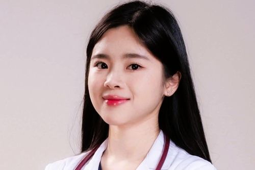 Nữ sinh Tuyên Quang trúng tuyển bác sĩ nội trú Y Hà Nội, chọn ngành Giải phẫu bệnh