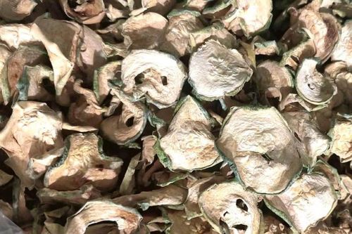 Loại cây có nguồn gốc từ Ấn Độ, chị em phơi khô làm trà uống giảm cân