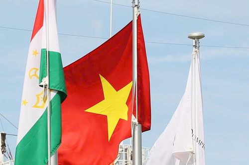 Cờ Việt Nam tung bay tại đấu trường Asiad